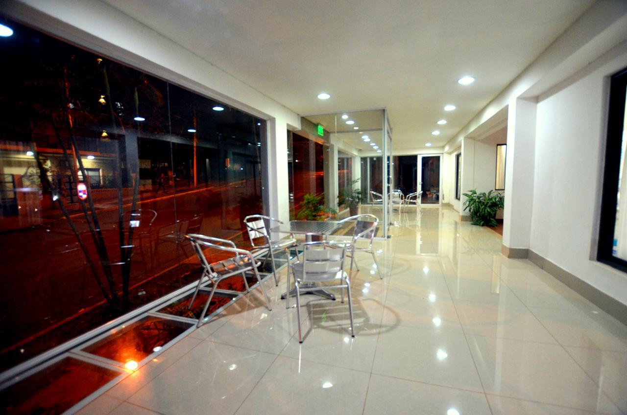 Hosteria Casa Blanca Iguazu Puerto Iguazu Exterior photo